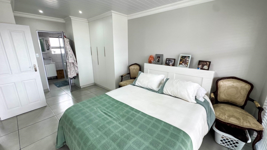 3 Bedroom Property for Sale in Dana Bay Western Cape